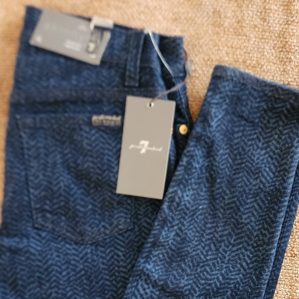 77 - NWT 7 For All Mankind the skinny Legging Jean - Size EU 26/US 4 🇺🇸